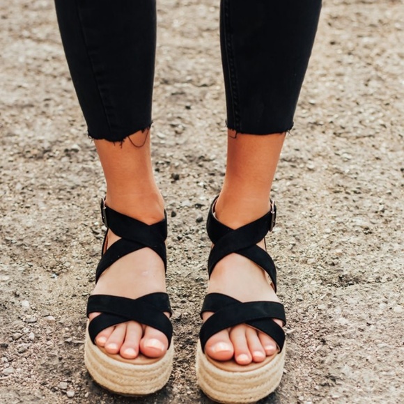 BLACK CRISS CROSS STRAPPY ESPADRILLES SANDALS - Picture 2 of 3